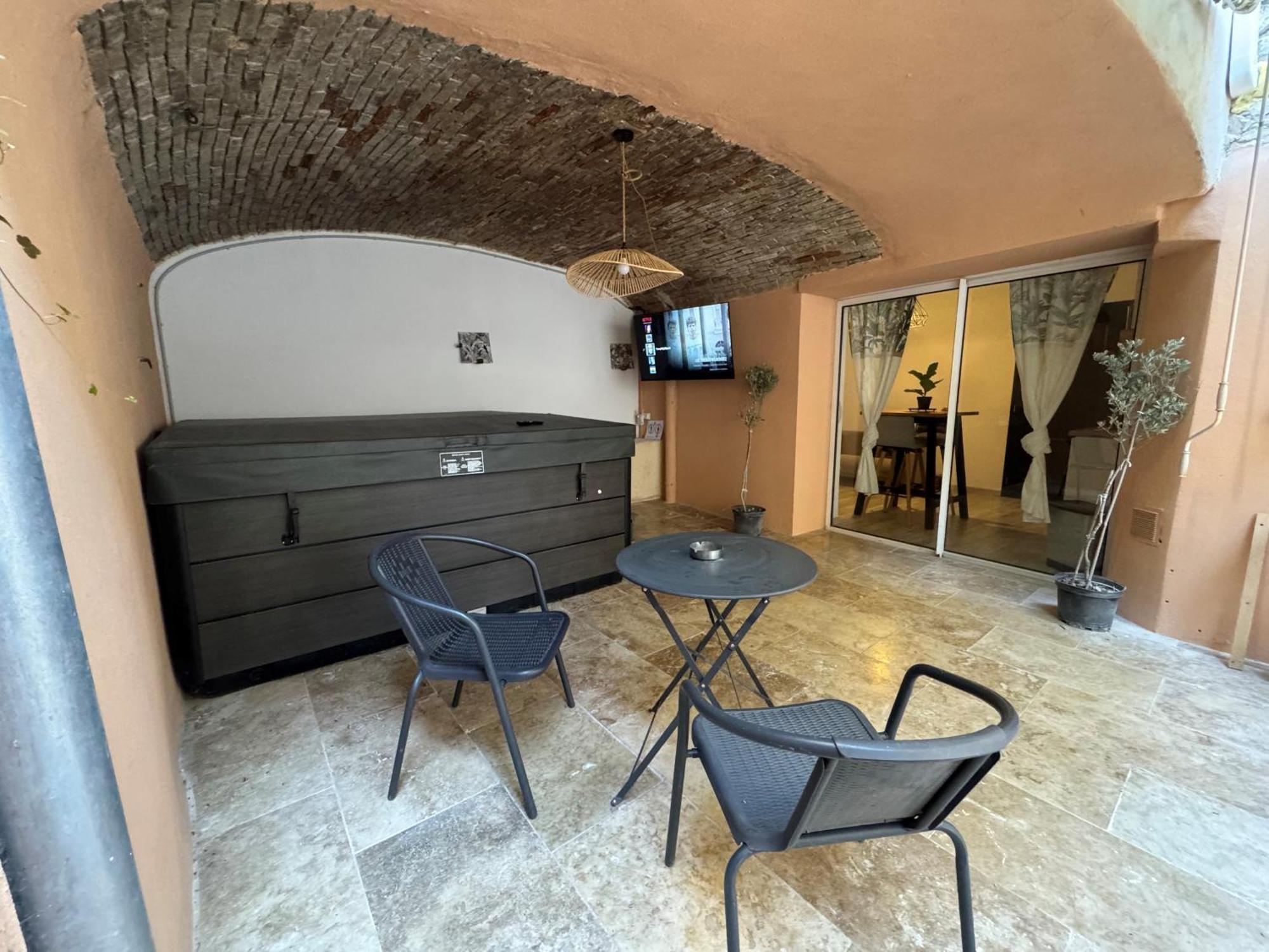 Alena Apartment Bourg-Saint-Andeol Luaran gambar